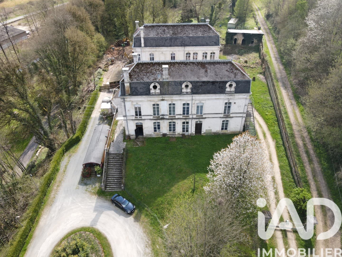 Charming 19th Century Castle With Balcony And Terrace 3