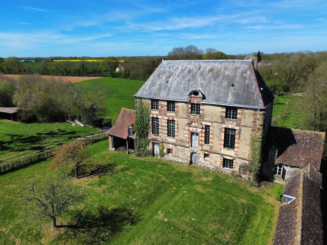 Castle 450 Sqm With 10 Rooms 2