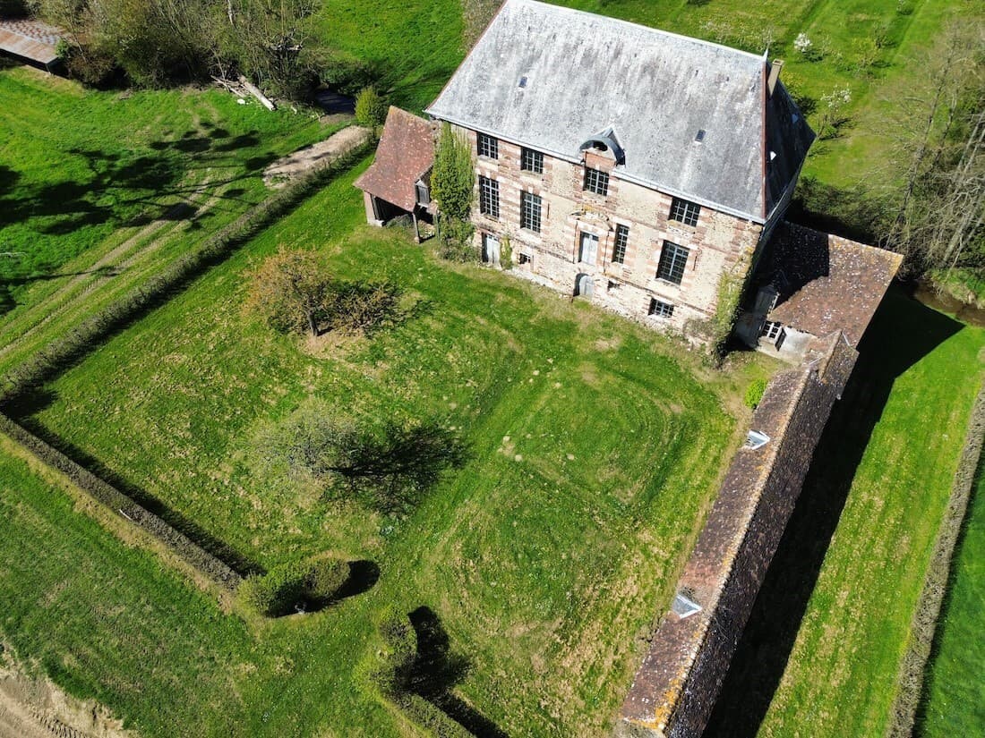 Castle 450 Sqm With 10 Rooms 4