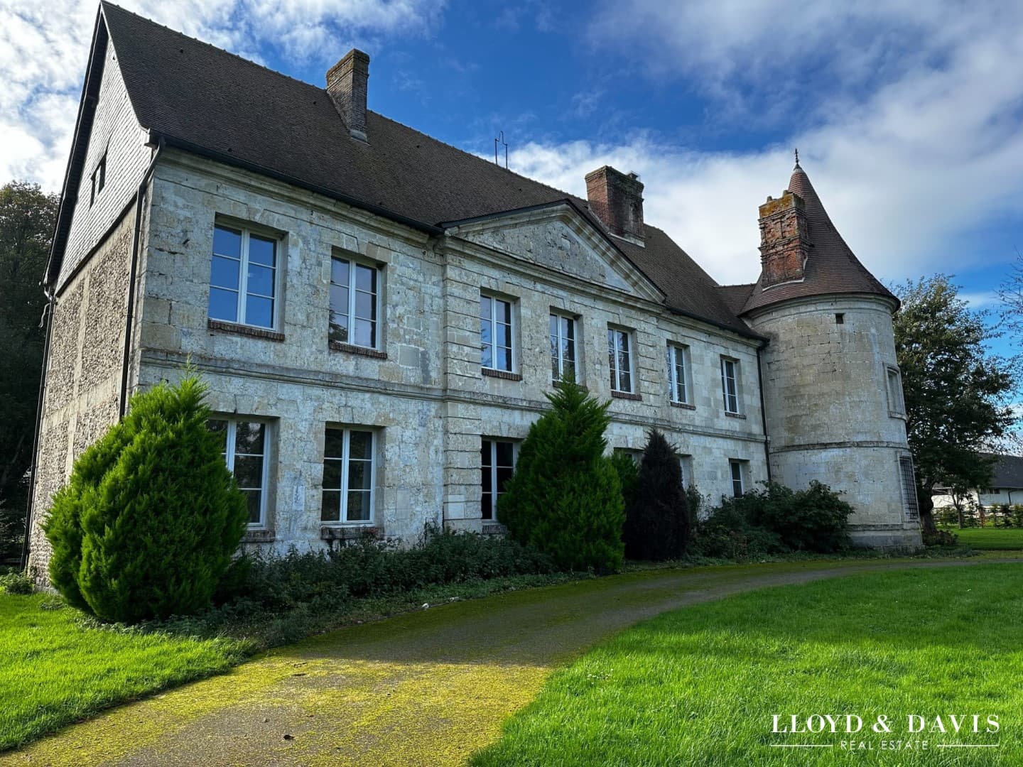 Historic 16th Century Castle with 7 Bedrooms — in Calvados, Normandy