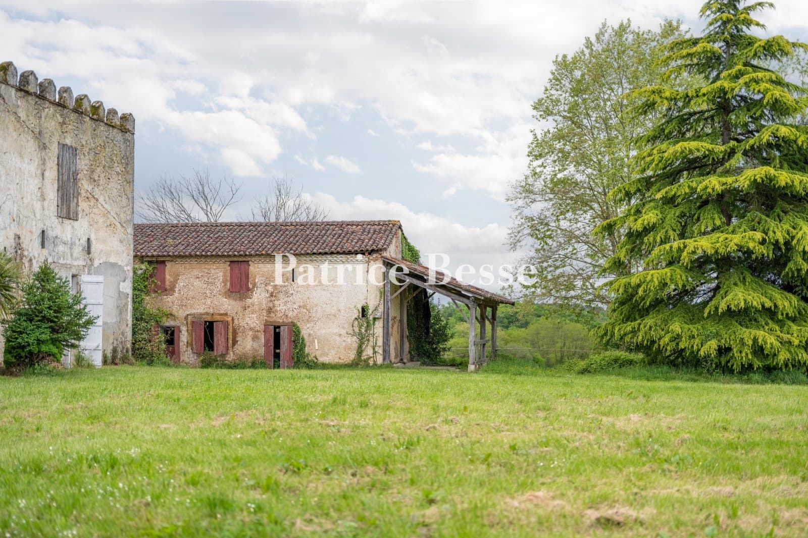 17th Century Castle With Outbuildings Near Labastide d'Armagnac 5