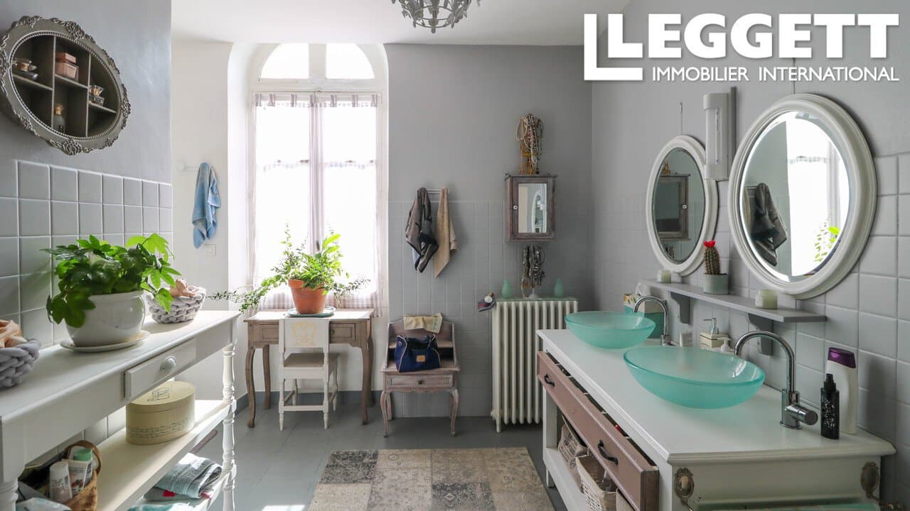 Exceptional 19th Century Mansion With Riverside Park 5