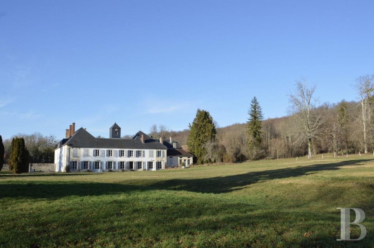 Château With Chapel And Vast Outbuildings Set On 17 Hectares Of Wooded Land