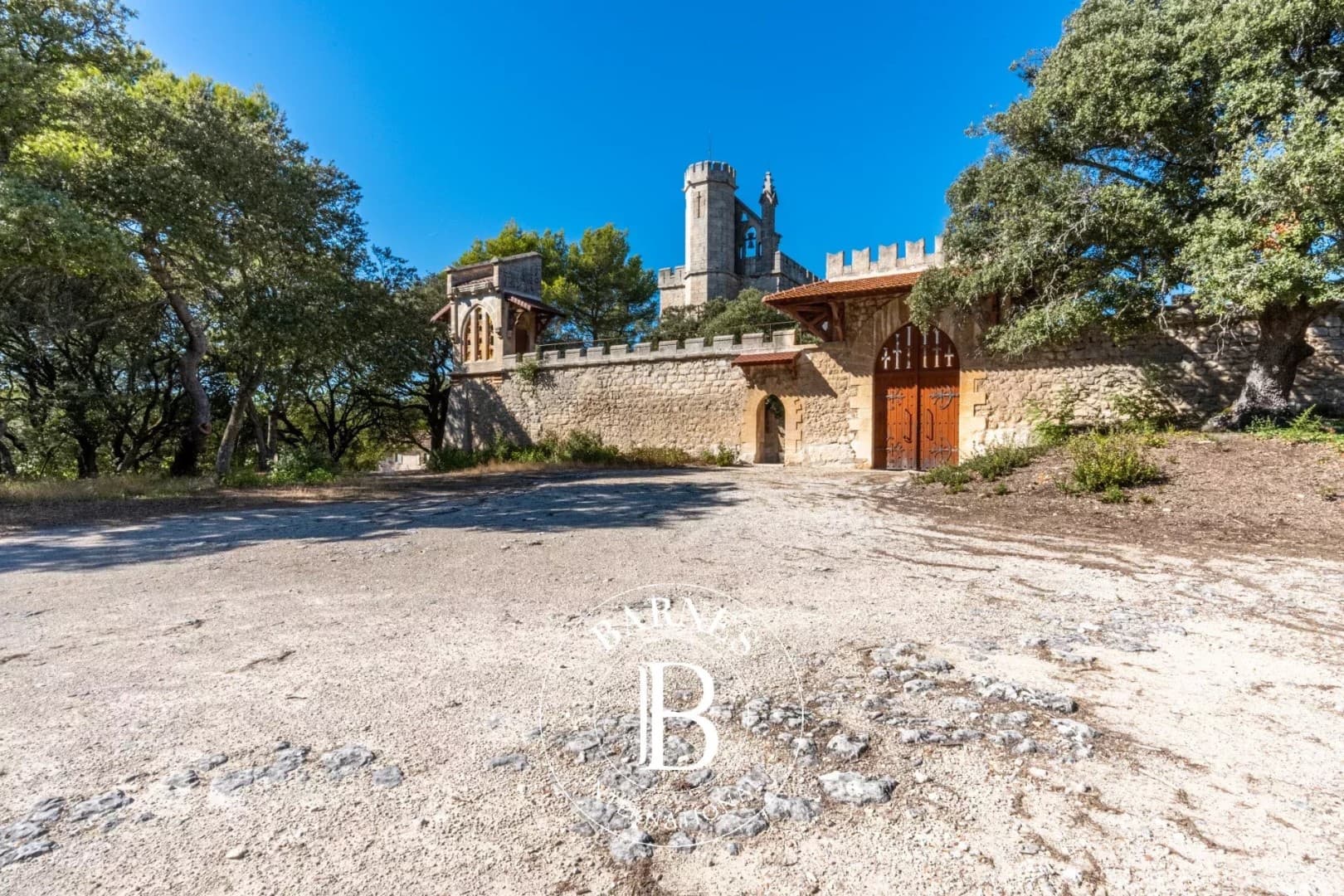 Historic Castle With Panoramic Views In A 70 Hectare Estate 3