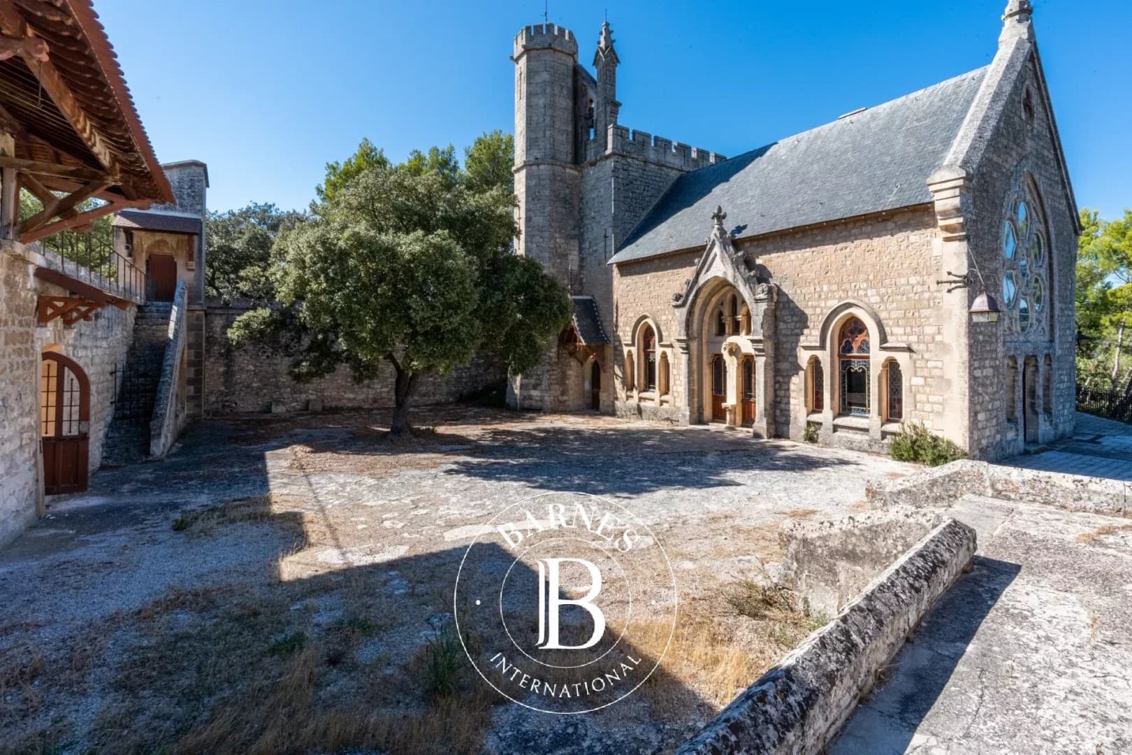 Historic Castle With Panoramic Views In A 70 Hectare Estate 4