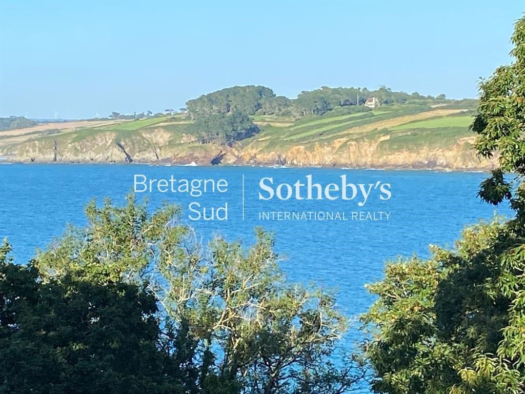 Stunning 1924 Manor House With Breathtaking Sea Views 2