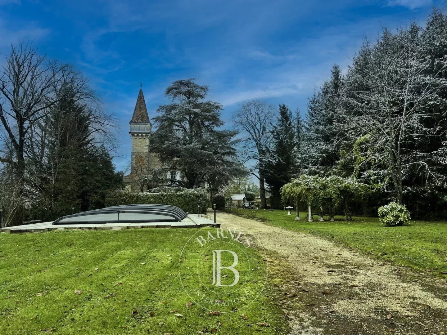 Elegant 18th Century Castle With Outdoor Swimming Pool 2