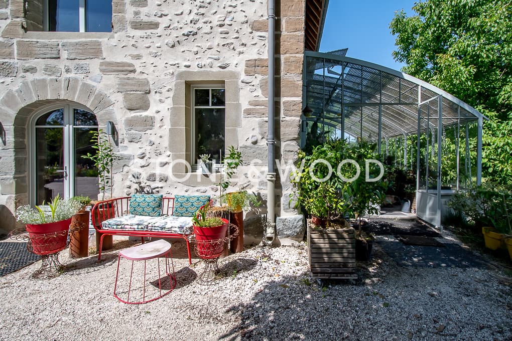 Elegant 13th Century Manor House with Swimming Pool and Extensive Grounds 5