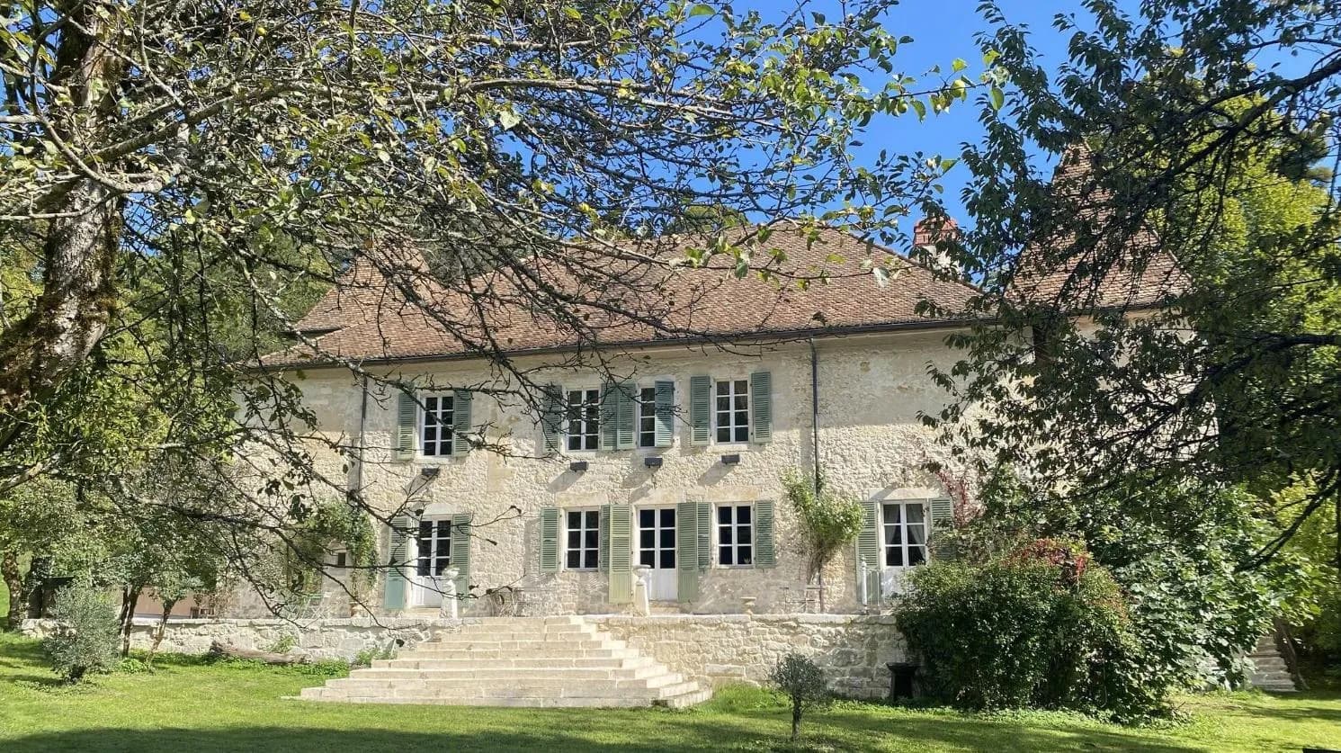 Château de Montanges 760.0 Sqm 7 Bedrooms