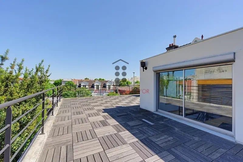 Contemporary House With Terrace And Parking In Suresnes 3