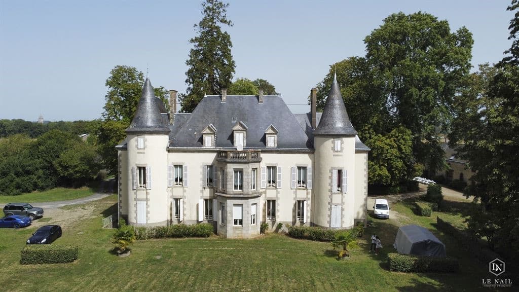 Beautiful Château with Gîtes and Pools in Vendée 2