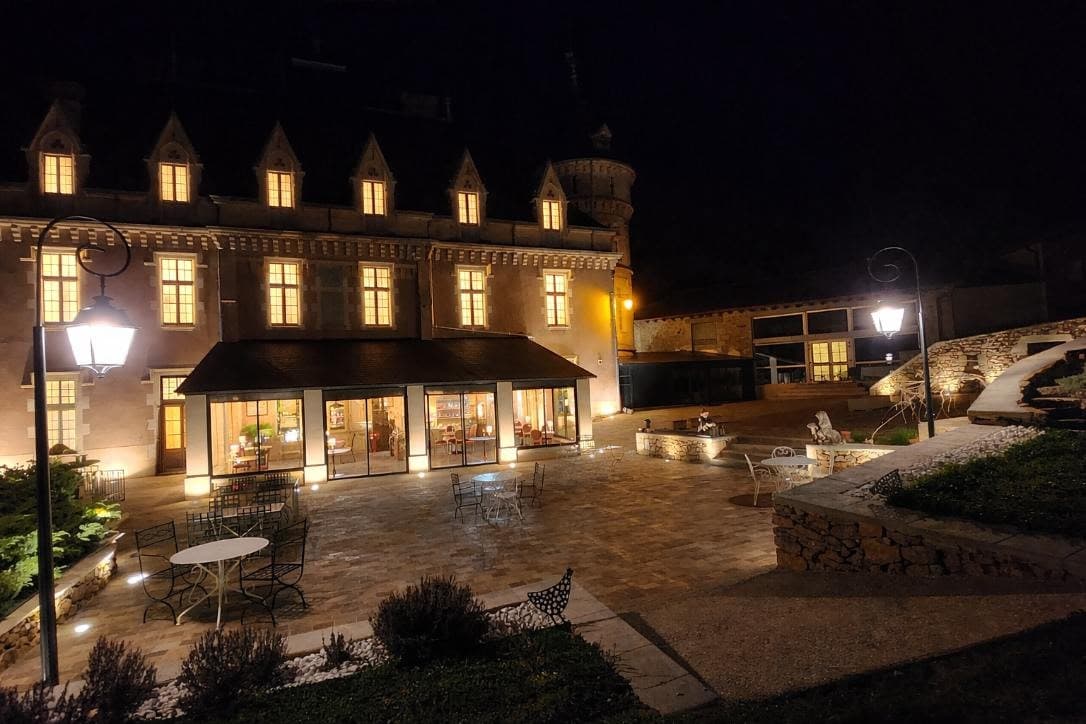 Spacious Castle With Swimming Pool 3