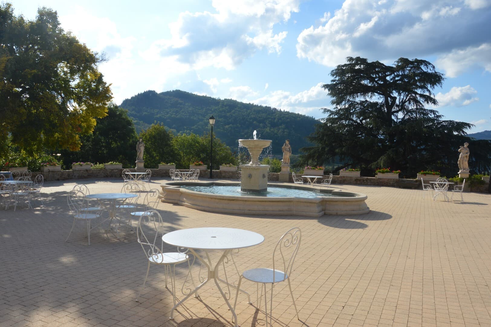 Spacious Castle With Swimming Pool 5