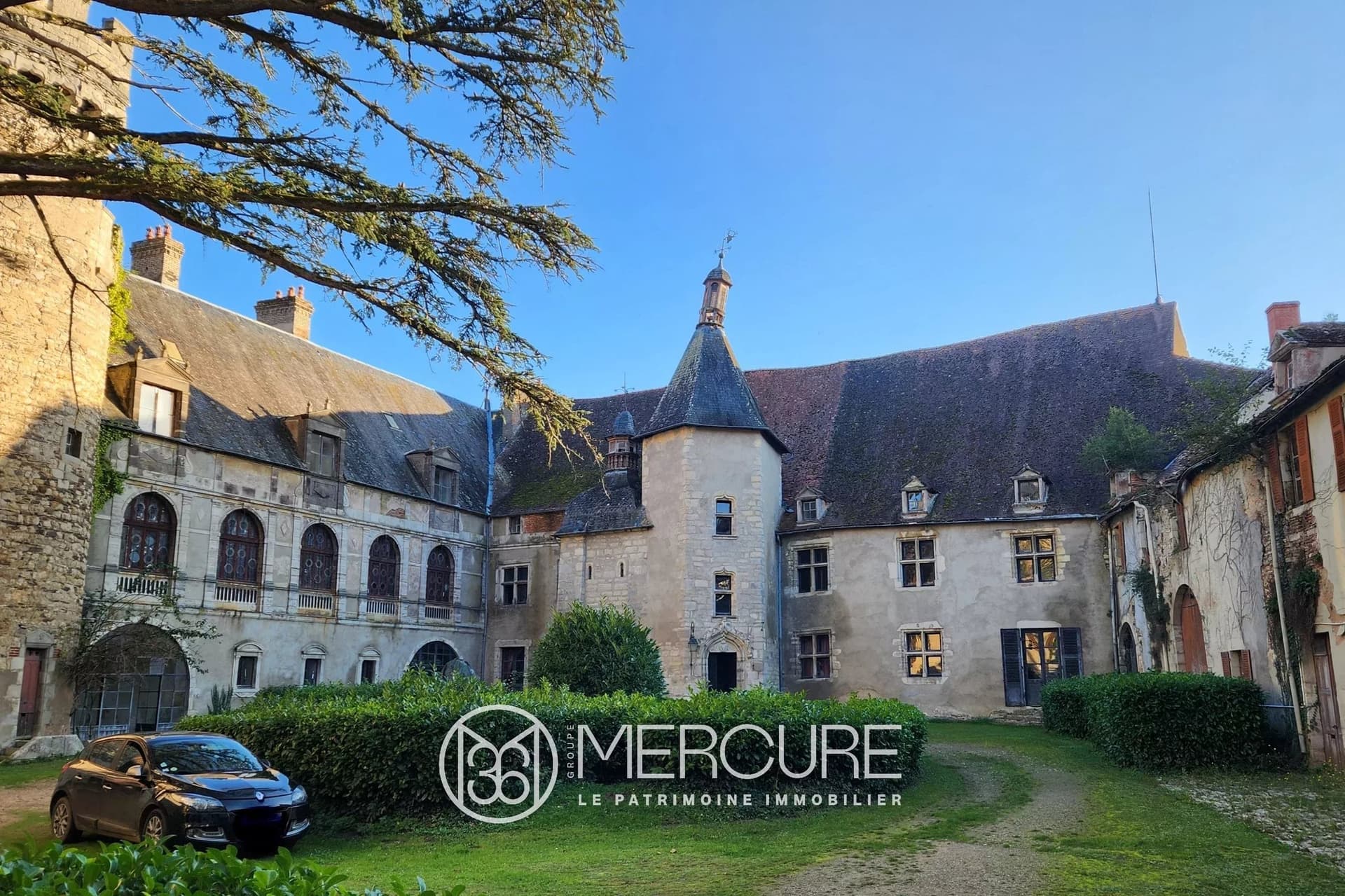 Historic Veauce Castle With Extensive Restoration Potential 2