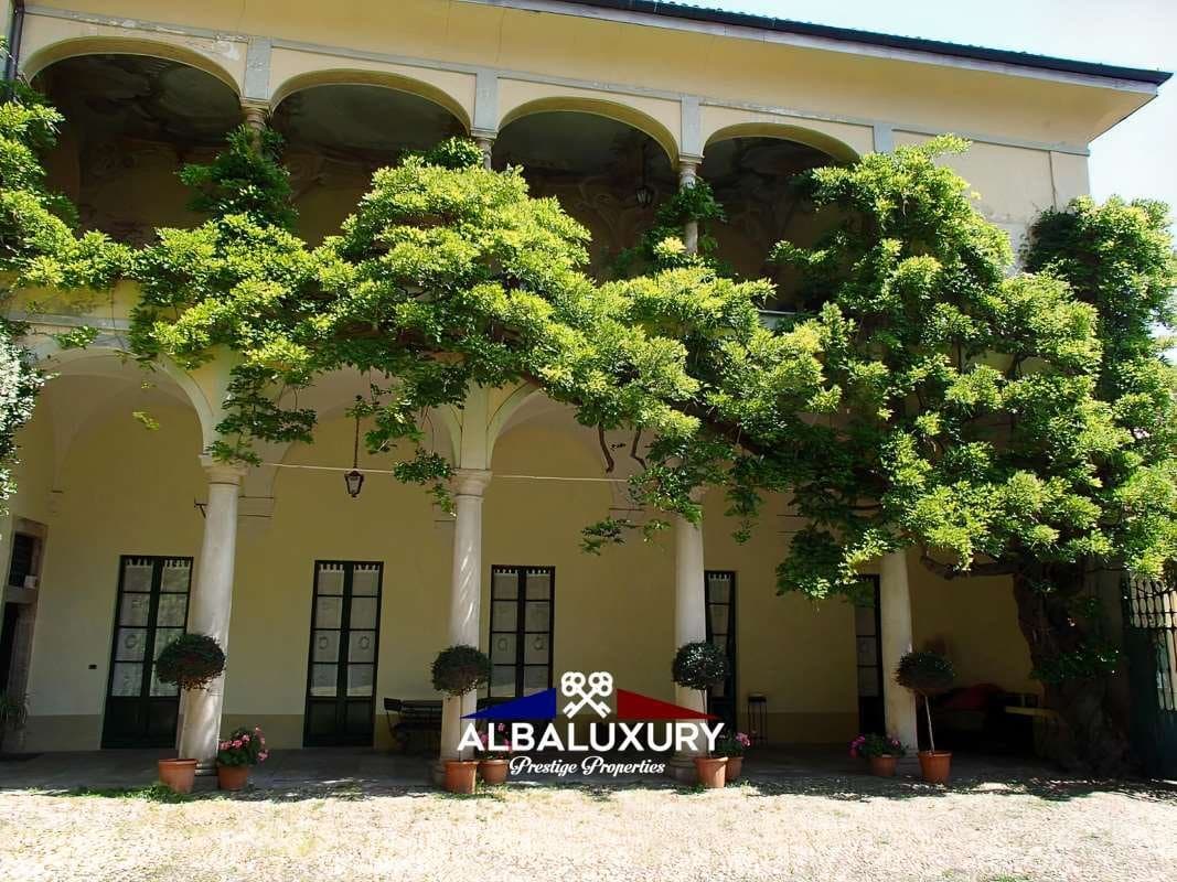 Historical Villa of the Visconti-Sforza Family in a Medieval Village 5