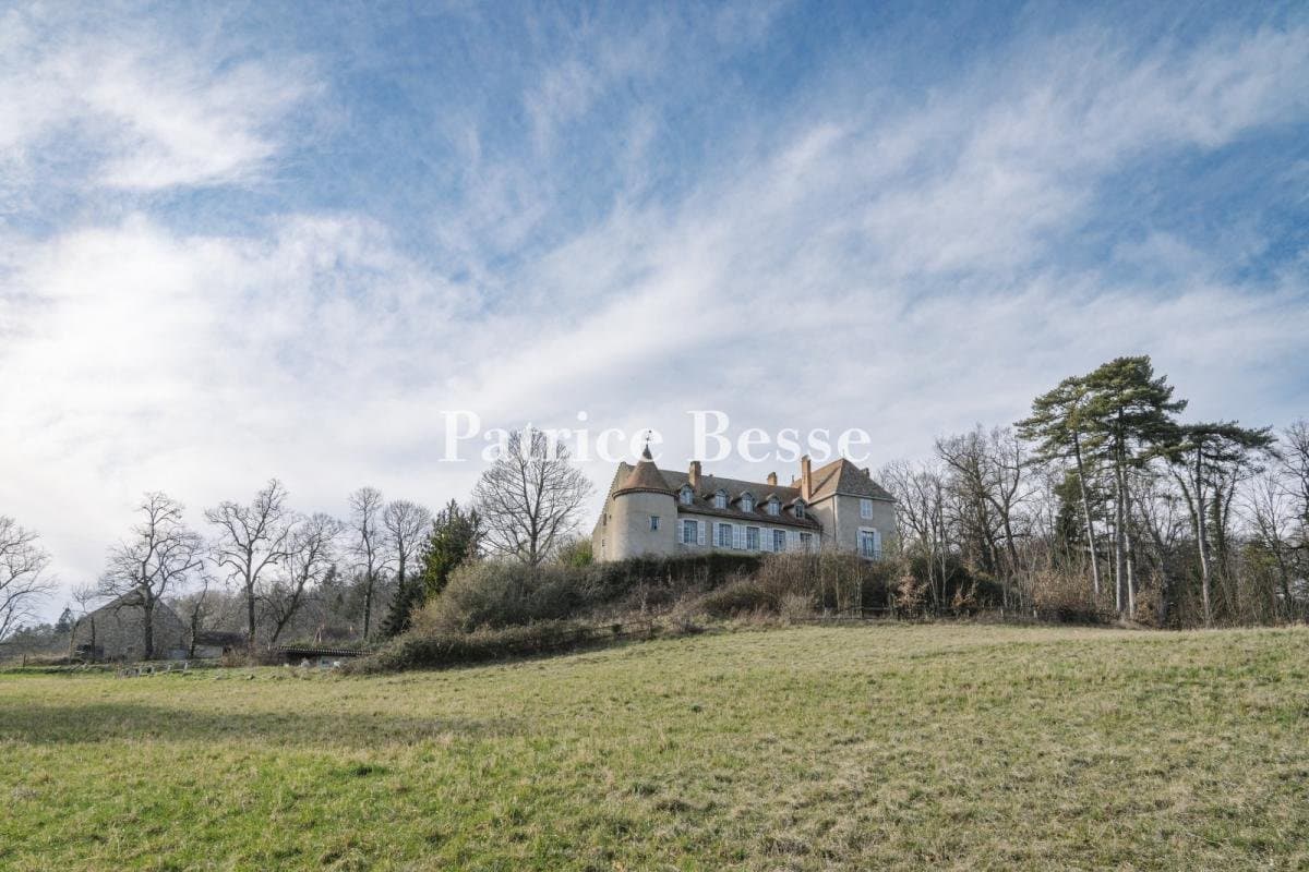 19th Century Manor With Panoramic Views On A 22 Hectare Estate 4