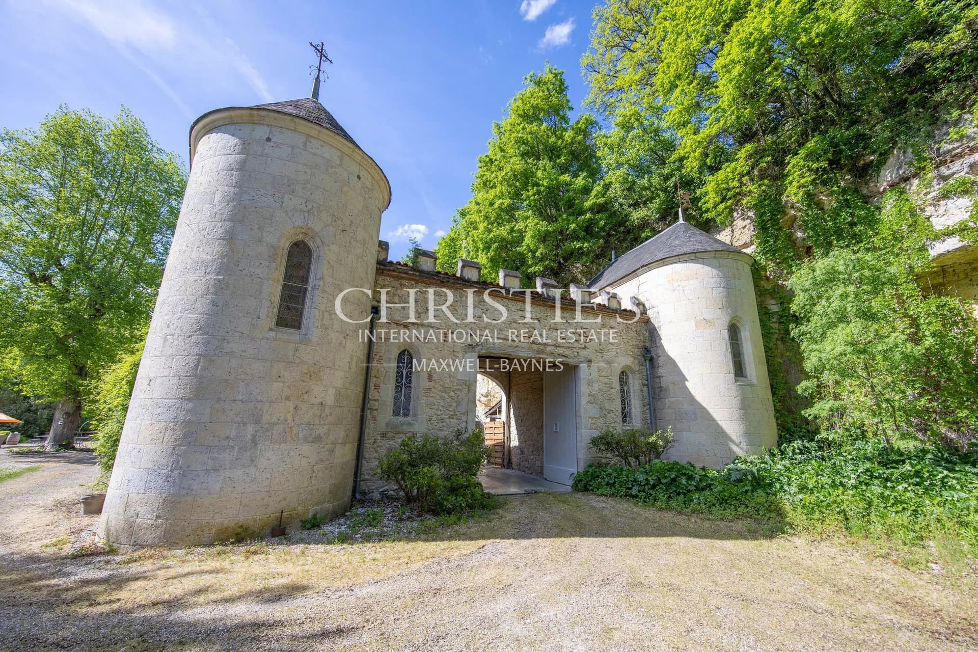 Historic Château With Majestic Towers And Expansive Grounds 2