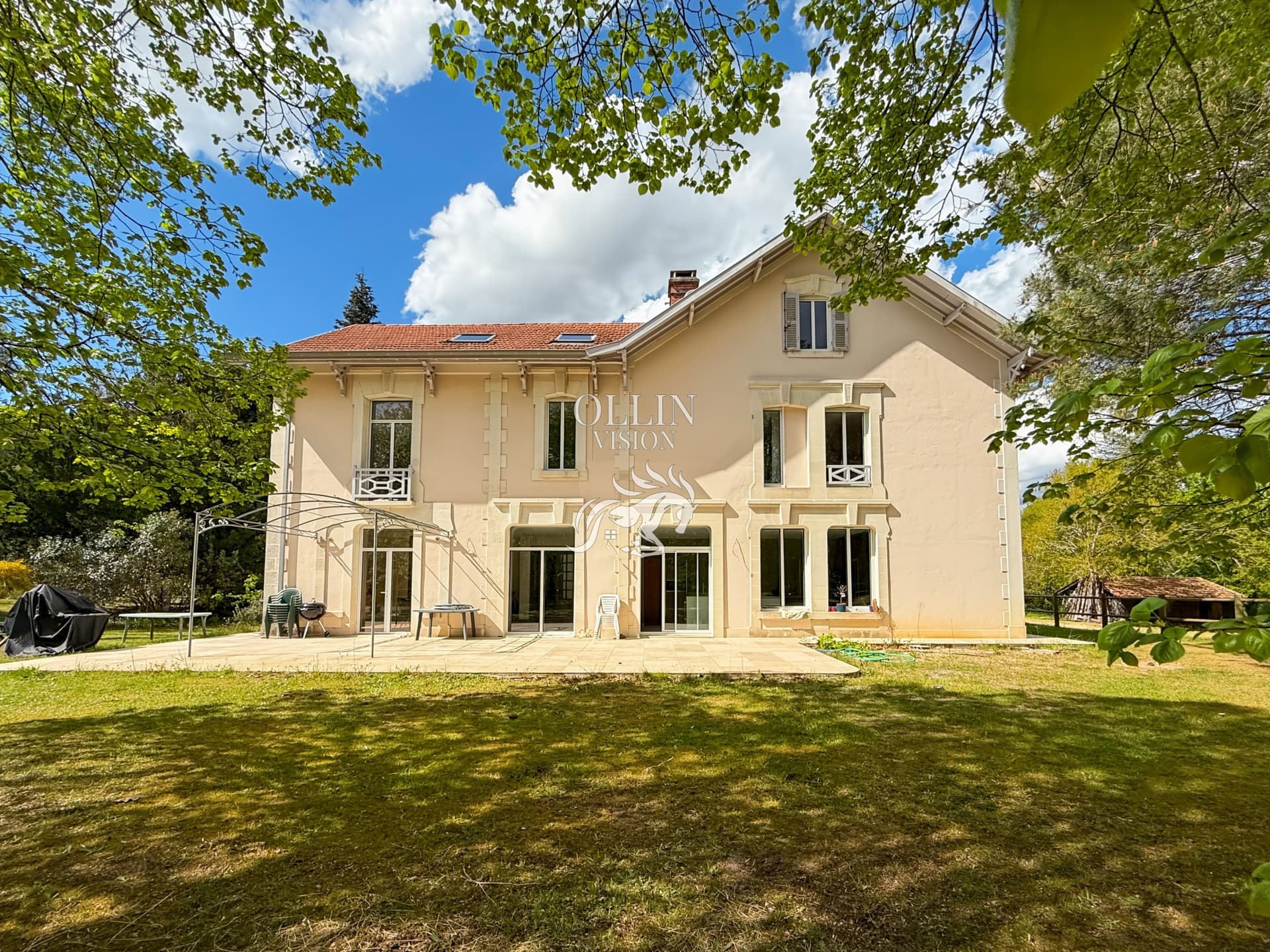 Charming Manor House with Swimming Pool and Riding Arena in Sanguinet 2