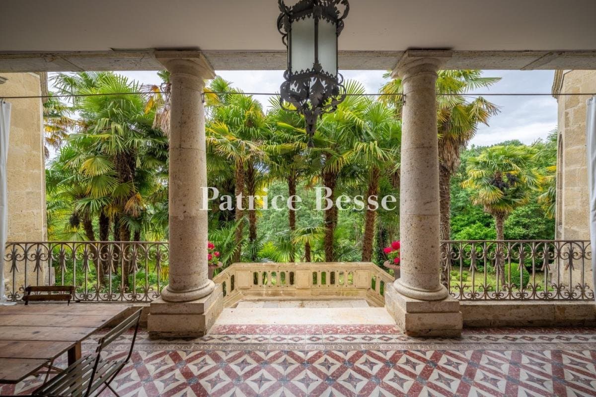 19th Century Château With Swimming Pool And Troglodyte Dwelling In 5 Hectare Grounds 5