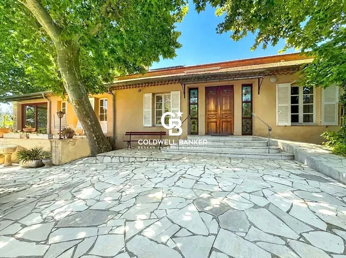 Château Les Apiès 170000 Sqm Vineyard Estate 2