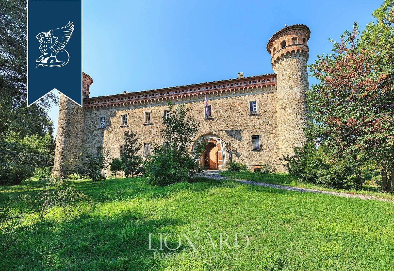 Majestic 10th Century Castle With Heated Pool And Extensive Grounds 3