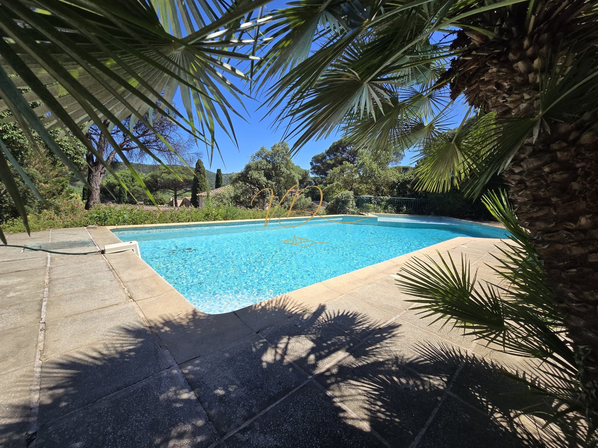 Charming Villa With Swimming Pool In Gassin's Nature