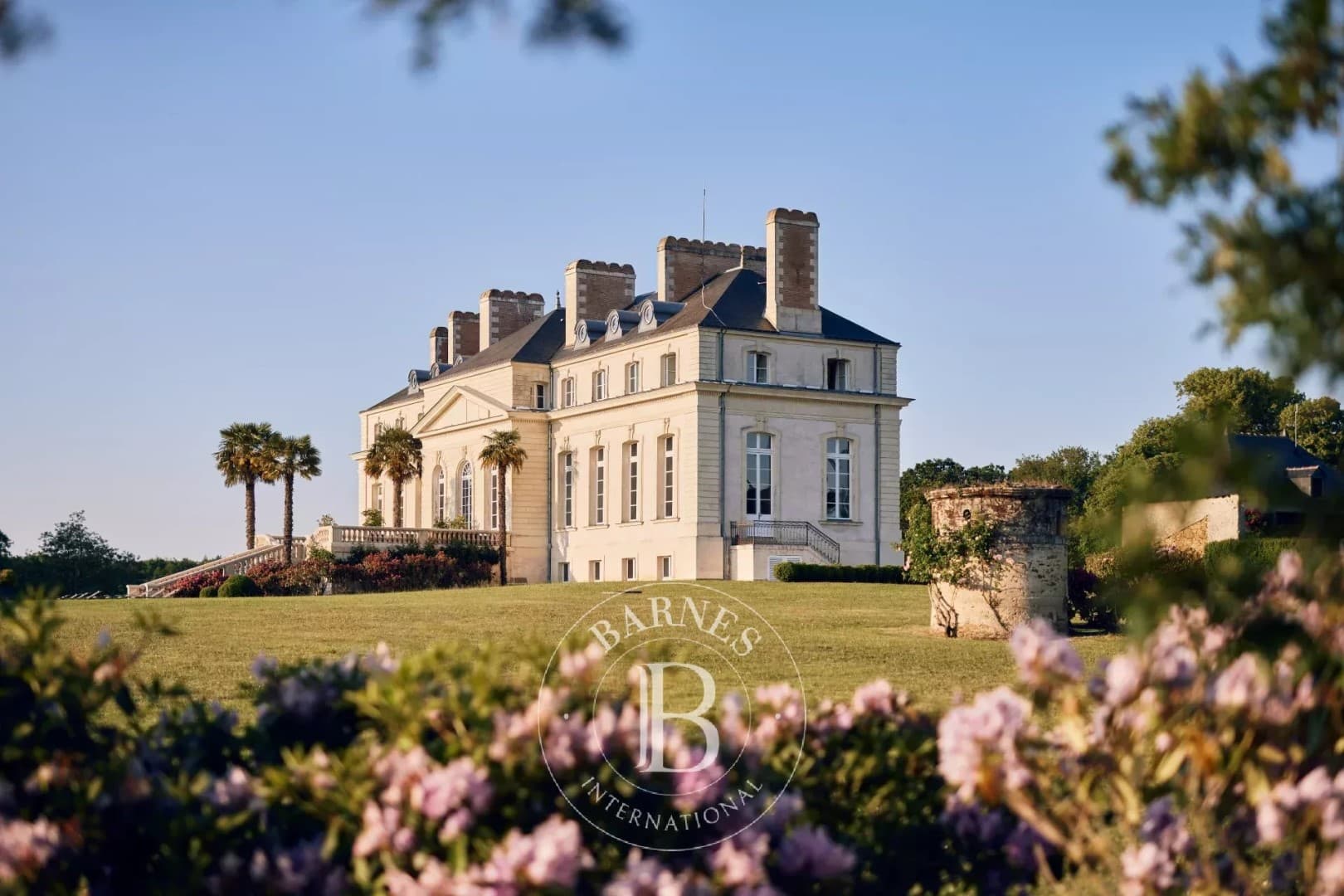 Renovated 18th Century Château With Equestrian Facilities — Château for sale in France