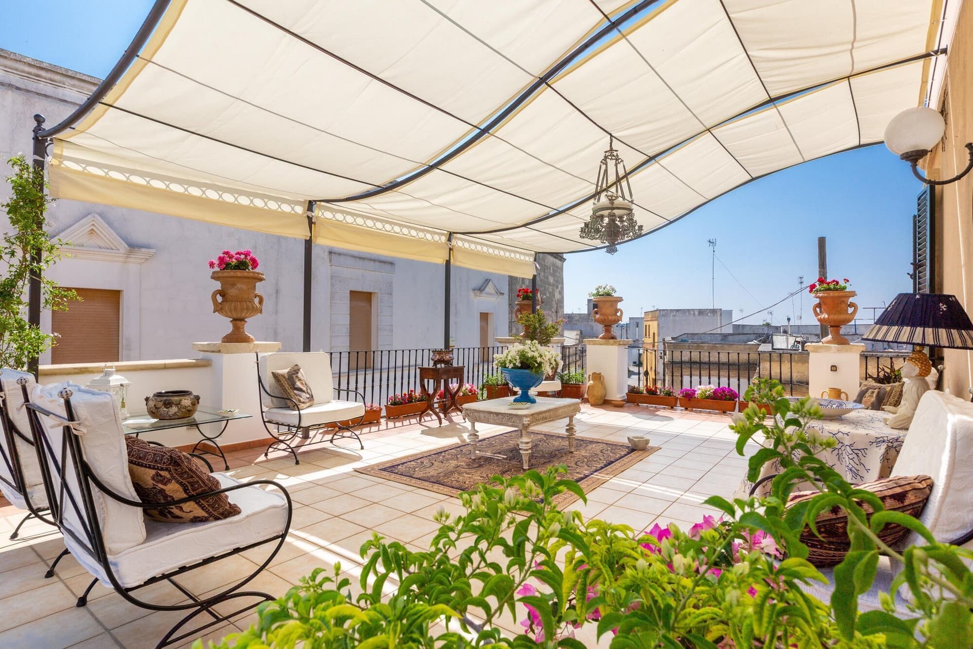 Elegant Noble Palace With Majestic Frescoes And Large Terrace 3