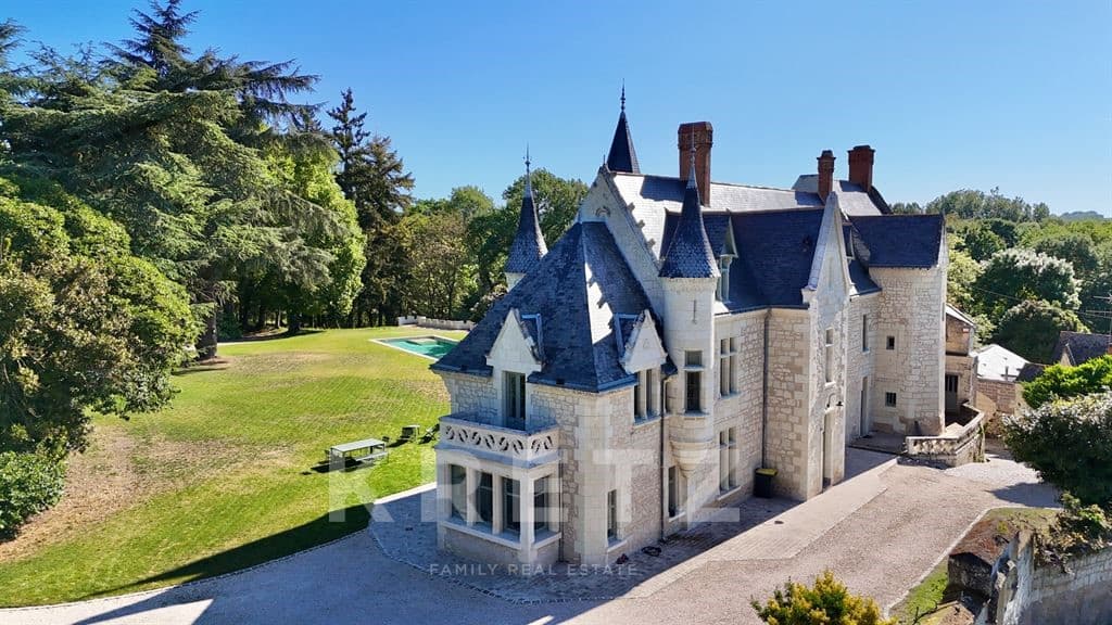 Restored Renaissance Château with Swimming Pool and Tennis Court 2