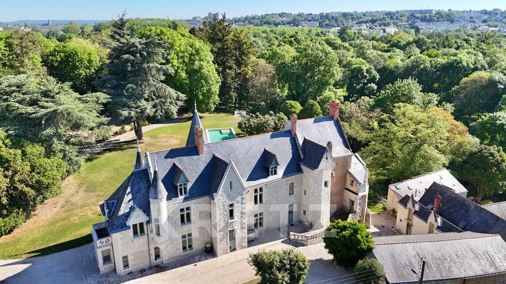 Restored Renaissance Château with Swimming Pool and Tennis Court 4