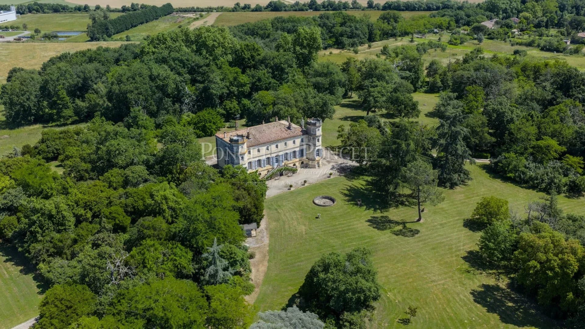 Elegant 19th Century Château With Eight Bedrooms Near Toulouse 5