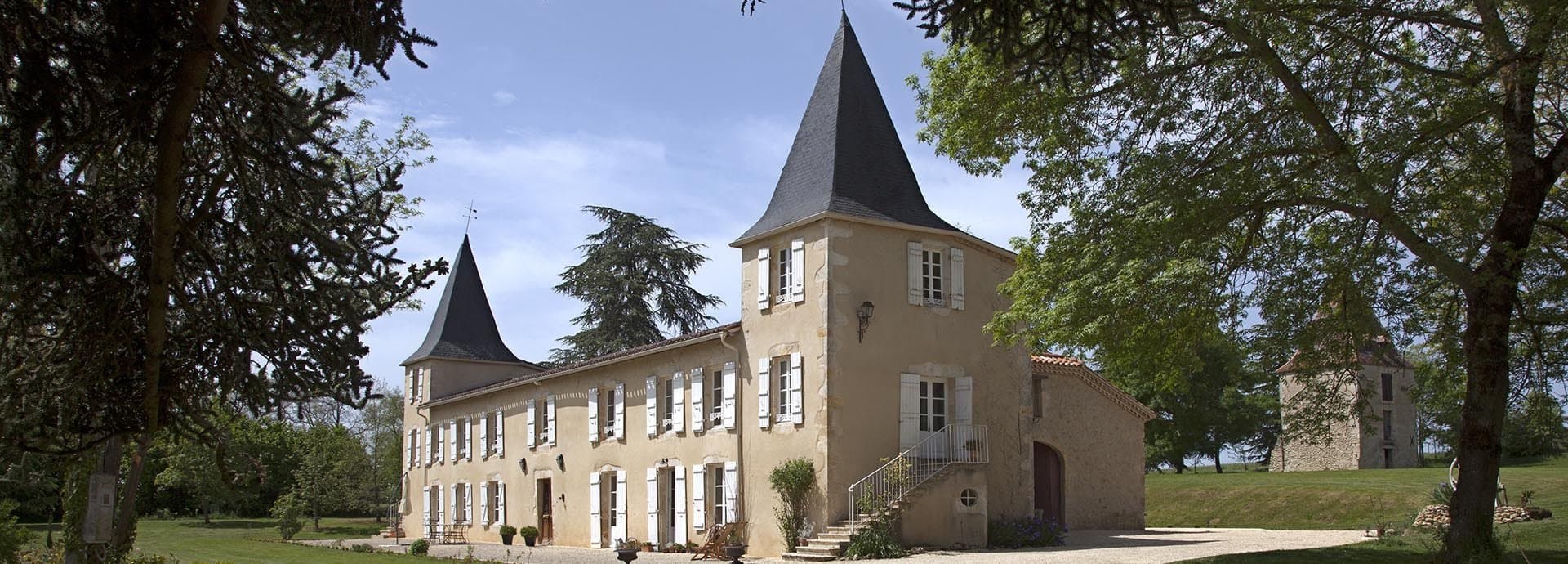Elegant 18th Century Manor With Towers And Landscaped Grounds 3