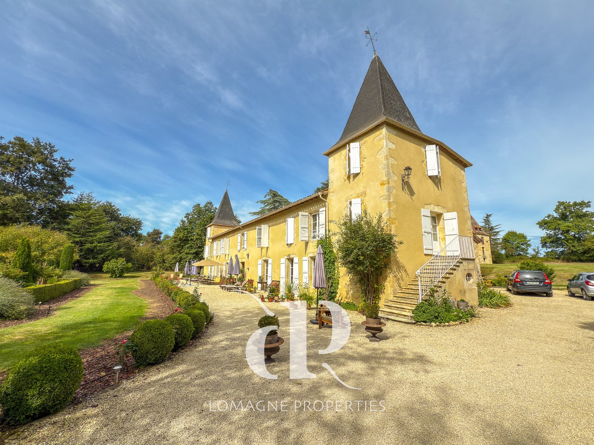 Elegant 18th Century Manor With Towers And Landscaped Grounds 4
