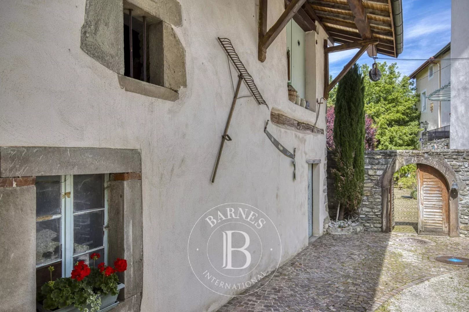 Historic Castle With Independent Apartments And Swimming Pool 5