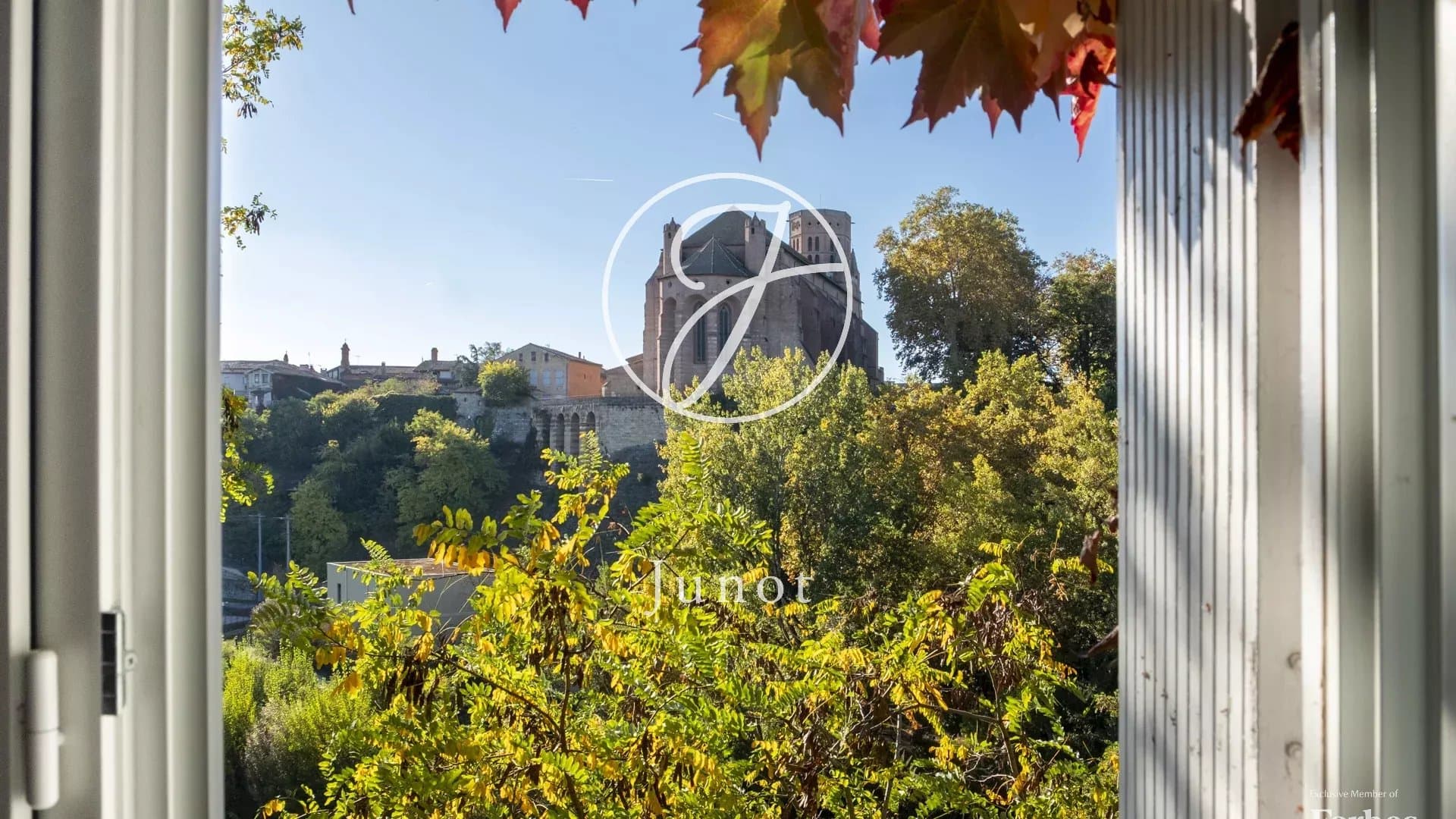 Charming Castle Estate with Apartments and Swimming Pool 5