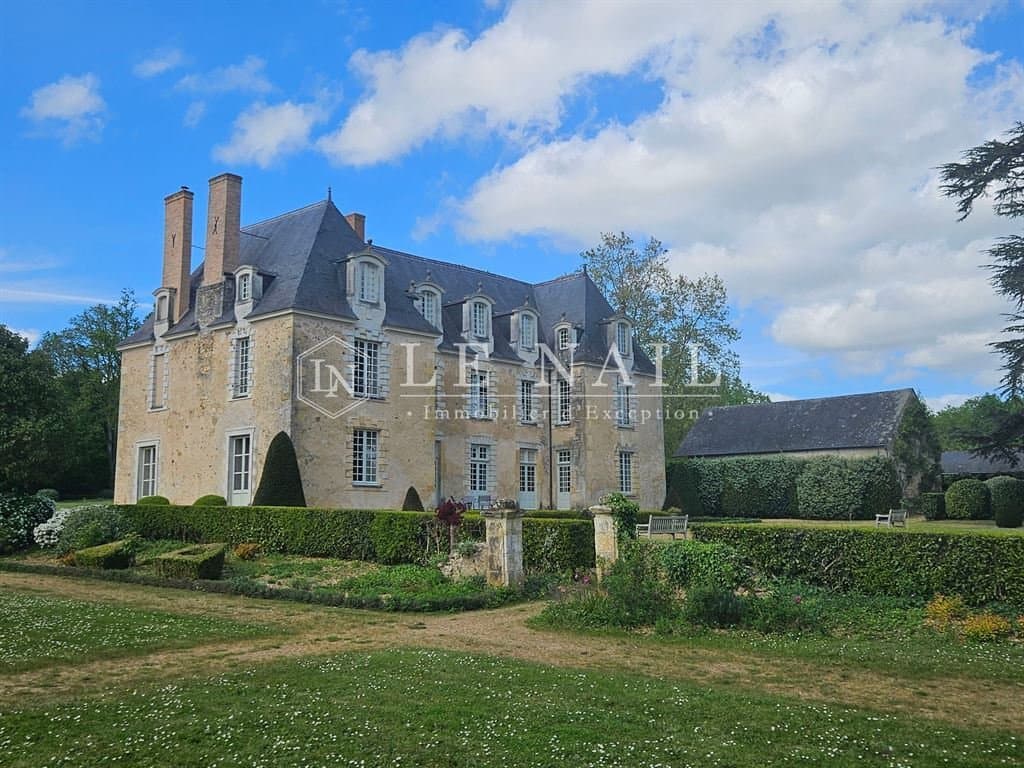 Exceptional 17th Century Château With 130 Acre Wooded Estate 3