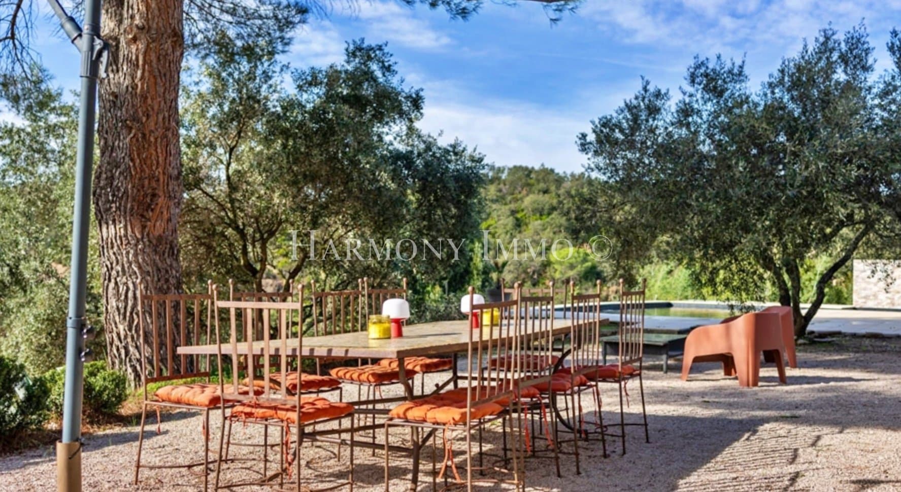 Charming Provençal Bastide With Swimming Pool And Stunning Views 4