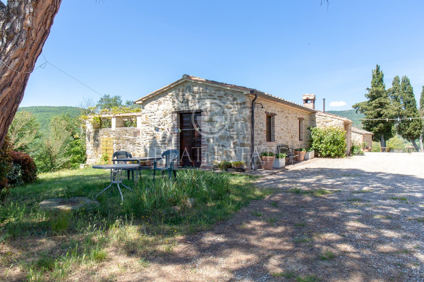 Restored Farmhouse with 10 Bedrooms and Stunning Views in Umbria 4