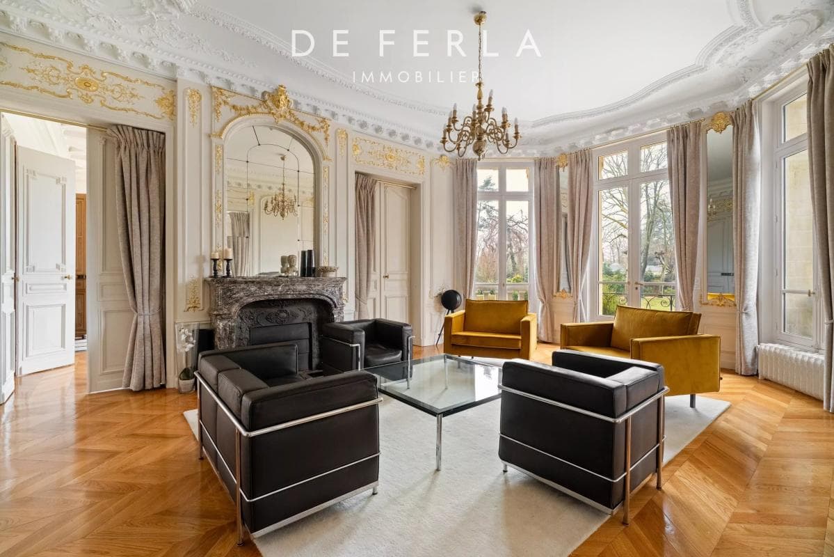 Castle 826 Sqm 12 Bedrooms 5