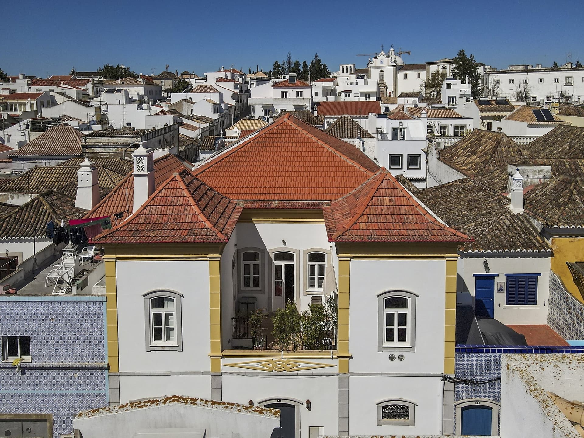 Restored Early 20th Century Manor House In Tavira Center 5