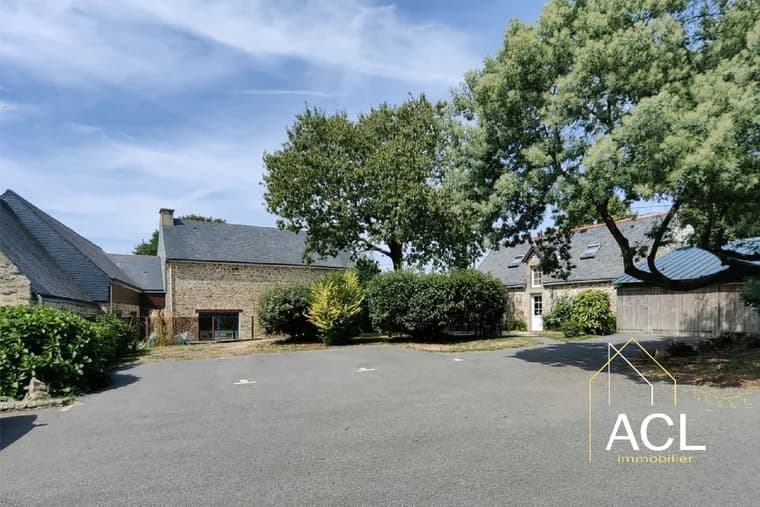 Charming Complex of 5 Houses With Heated Pool on 9,000 M² of Wooded Land 4