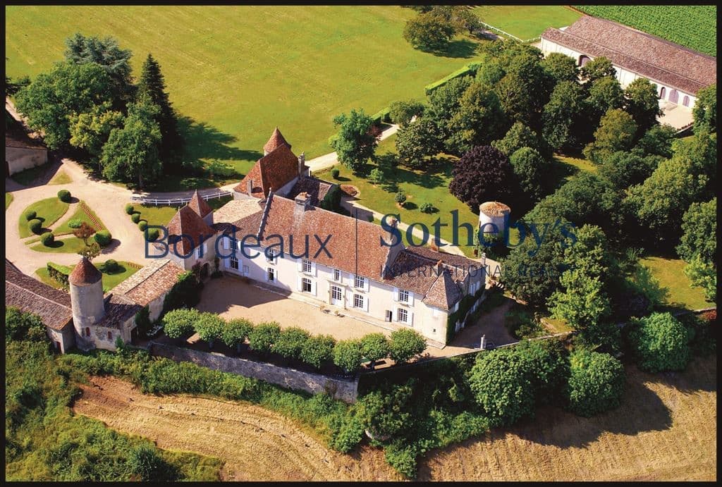 Historic 15th Century Château With Winery And 112 Hectares Near Saint-Émilion 5