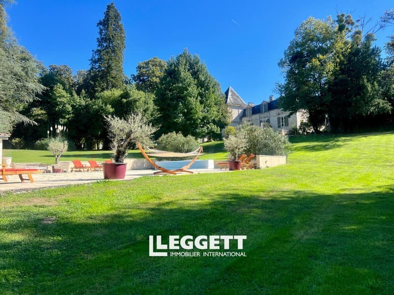 Château With Longhouse And Pool Ideal For Hospitality Business 3