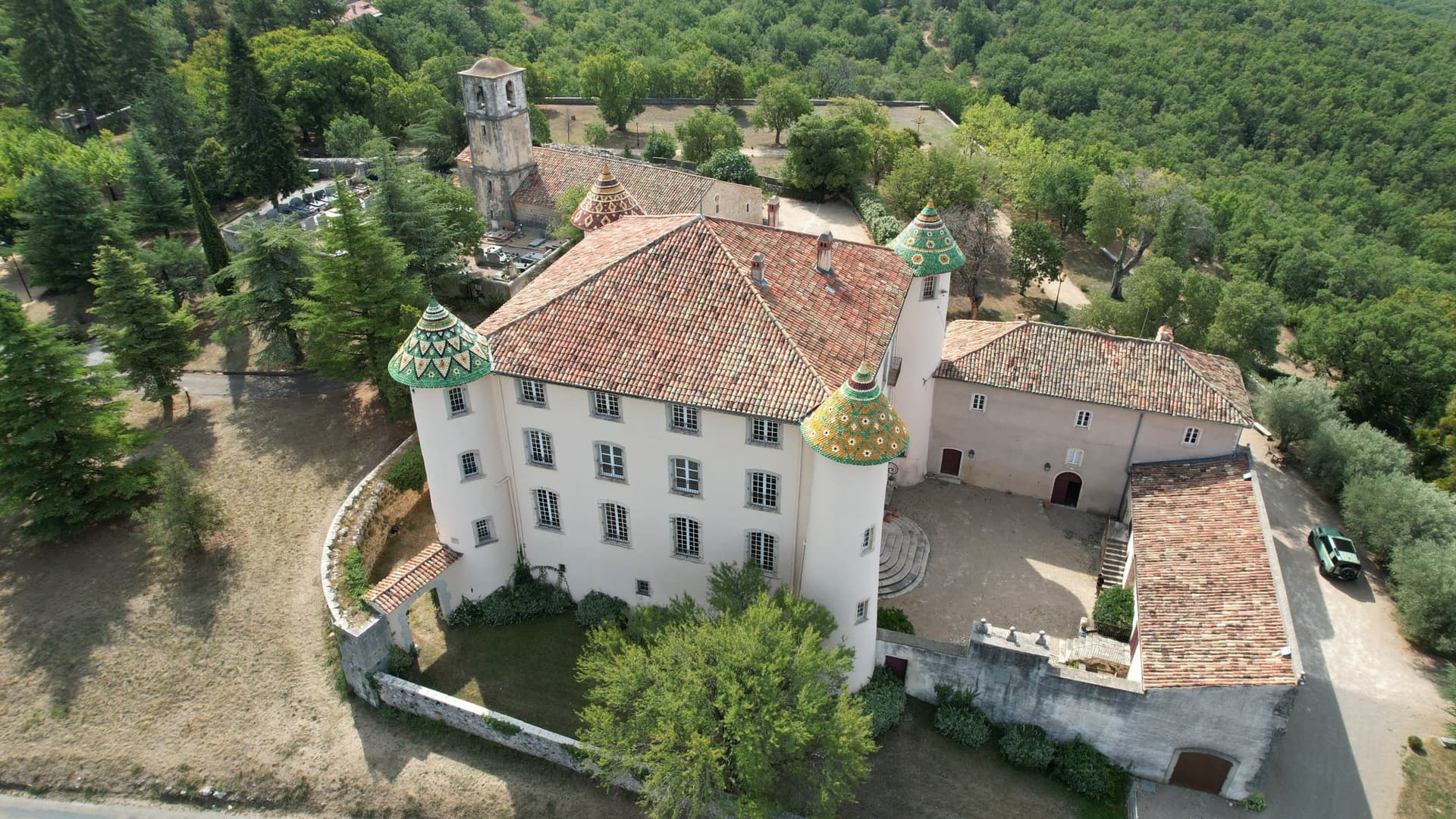 Exceptional 17th Century Château With Panoramic Views In The Verdon Gorges 5