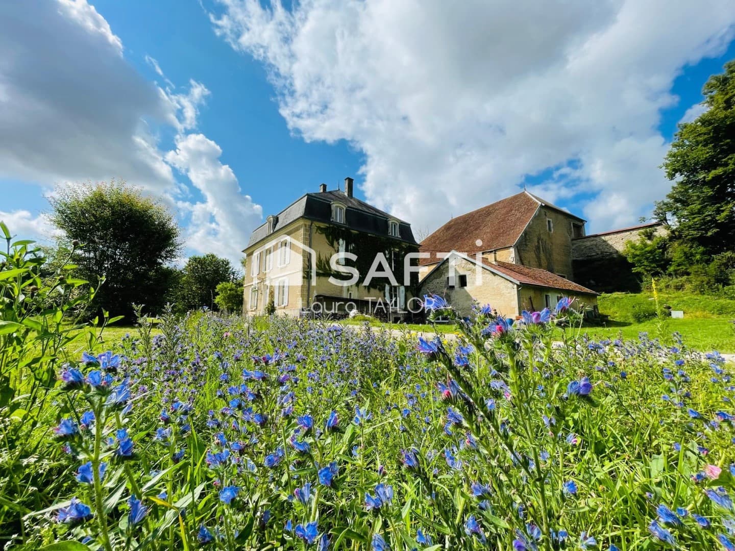 Château de Faverolles 375.0 Sqm 9 Bedrooms 5