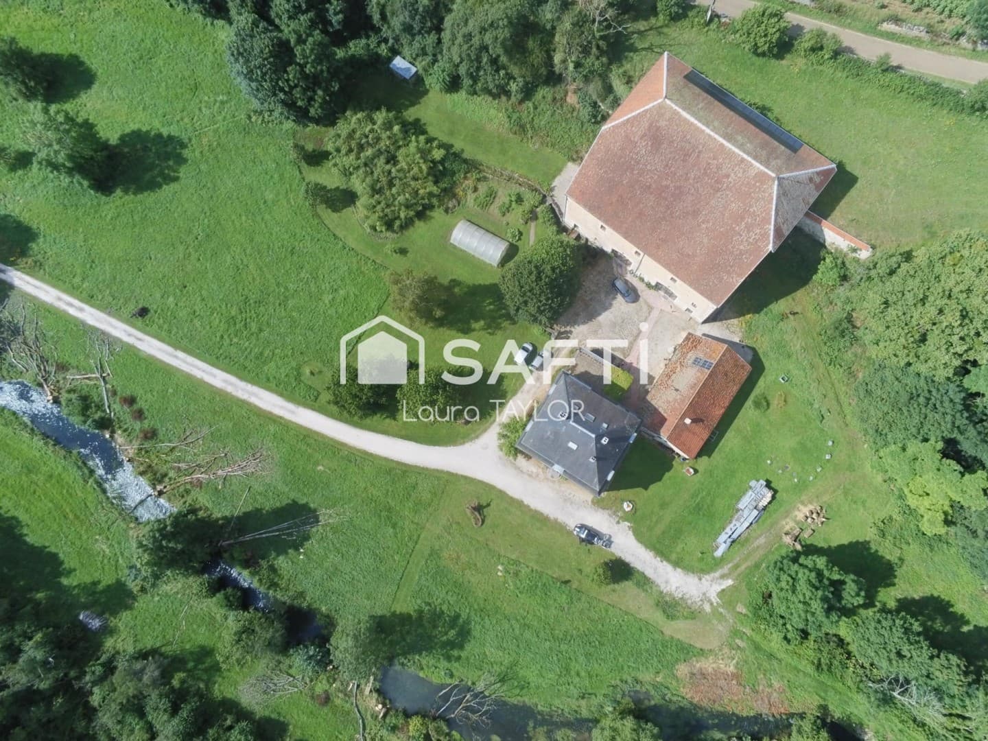 Château de Faverolles 375.0 Sqm 9 Bedrooms 2