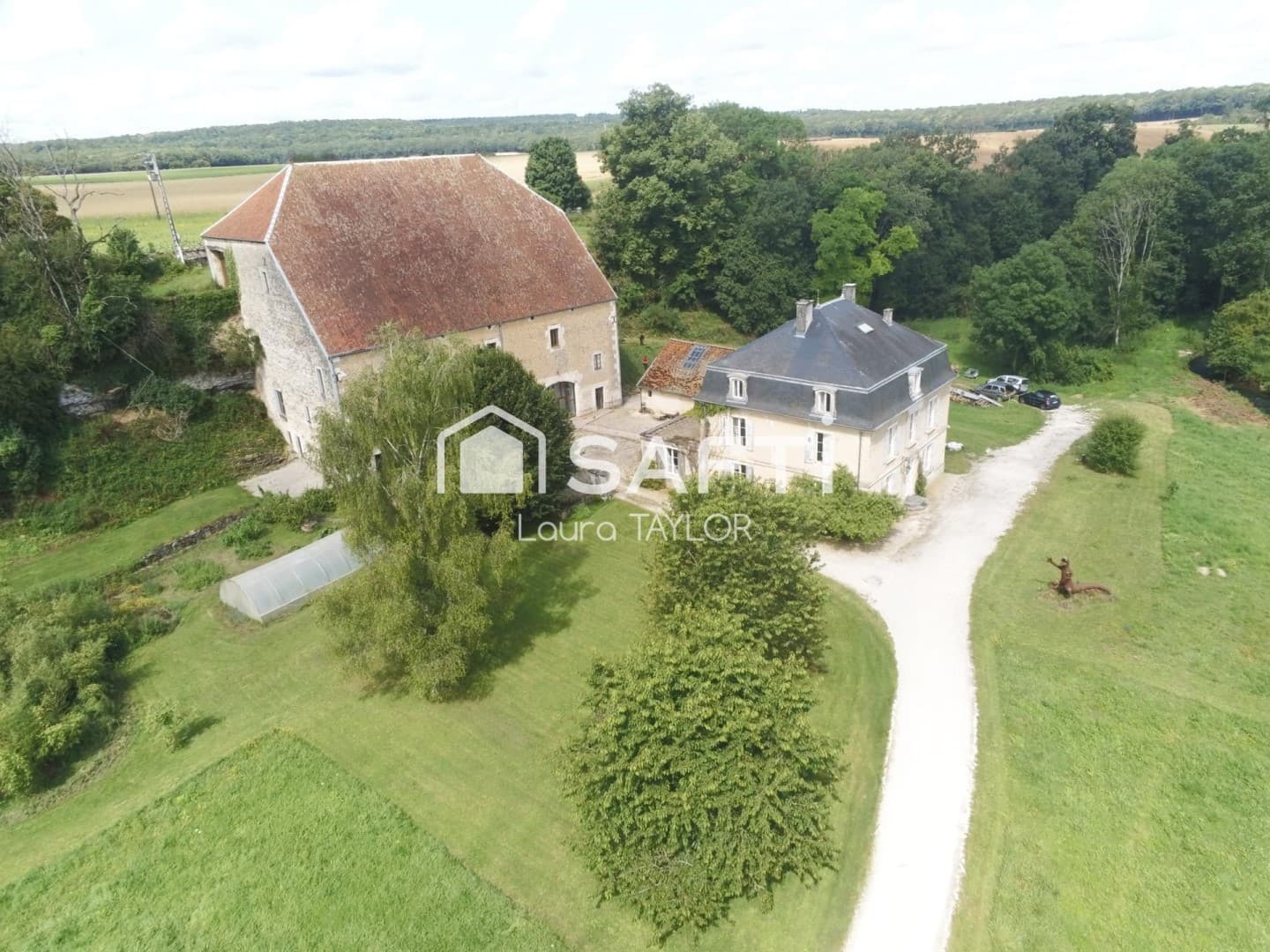 Château de Faverolles 375.0 Sqm 9 Bedrooms 3