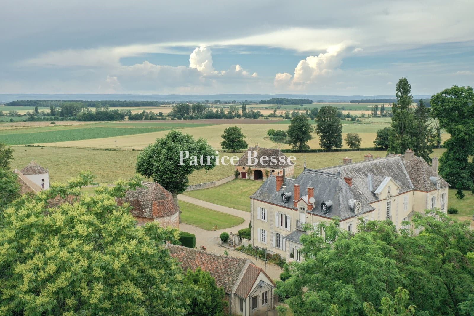 Elegant 18th Century Château Surrounded By Lush Parklands 4