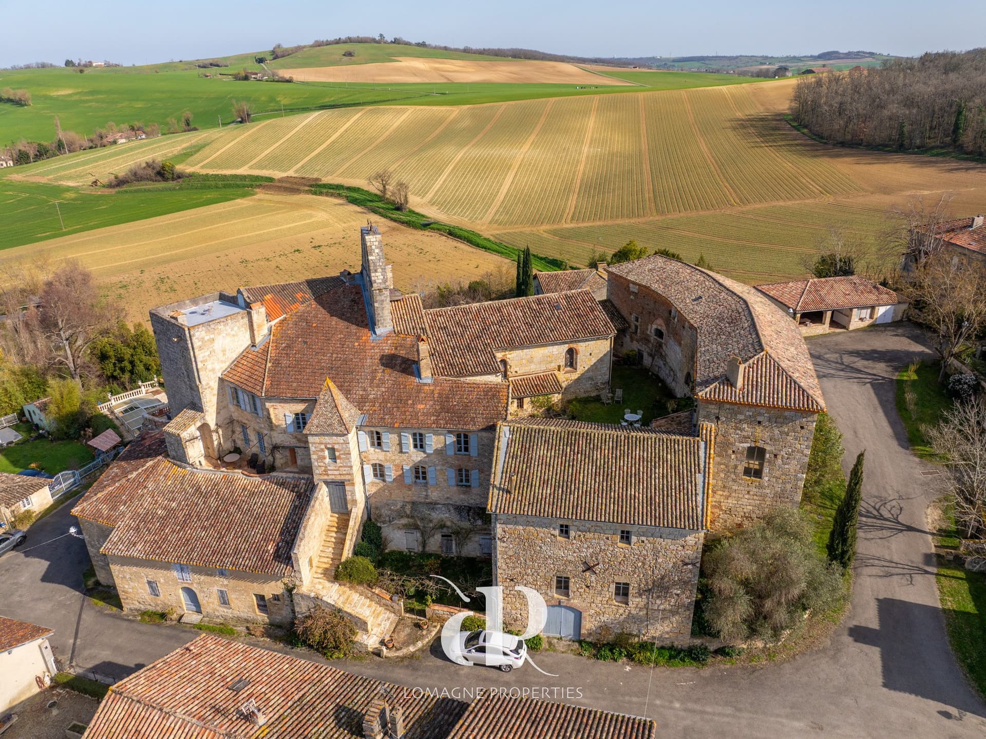 Historic Château With Panoramic Views And Private Garden