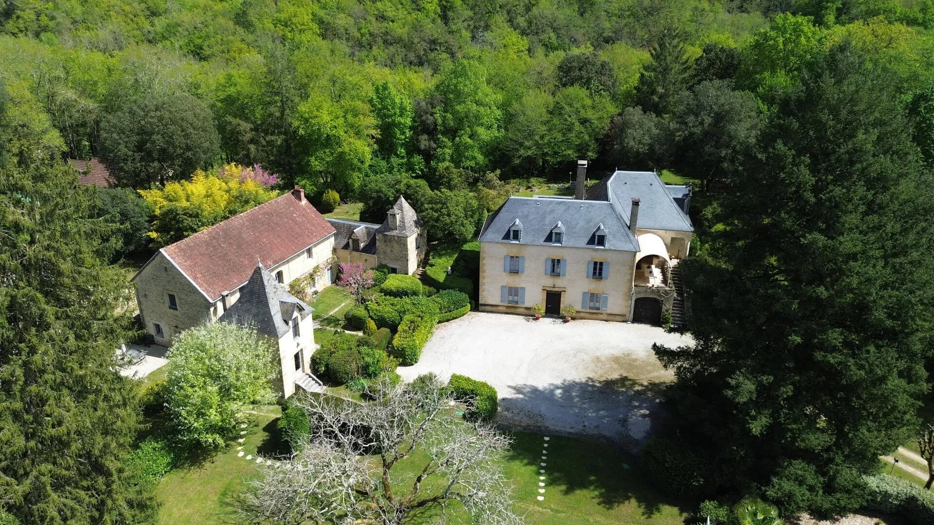 Charming Manor With 4 Gîtes And Pool Near Sarlat 3
